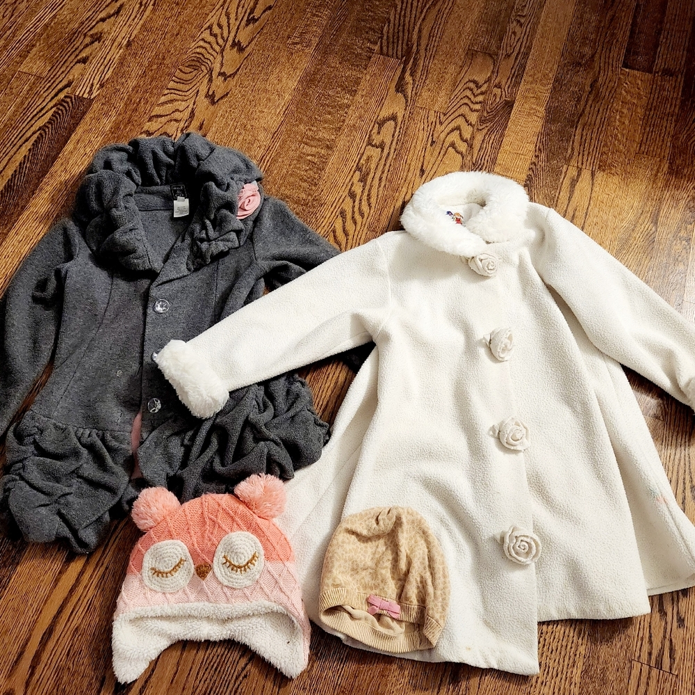 Set of girls winter coats and hats size 6